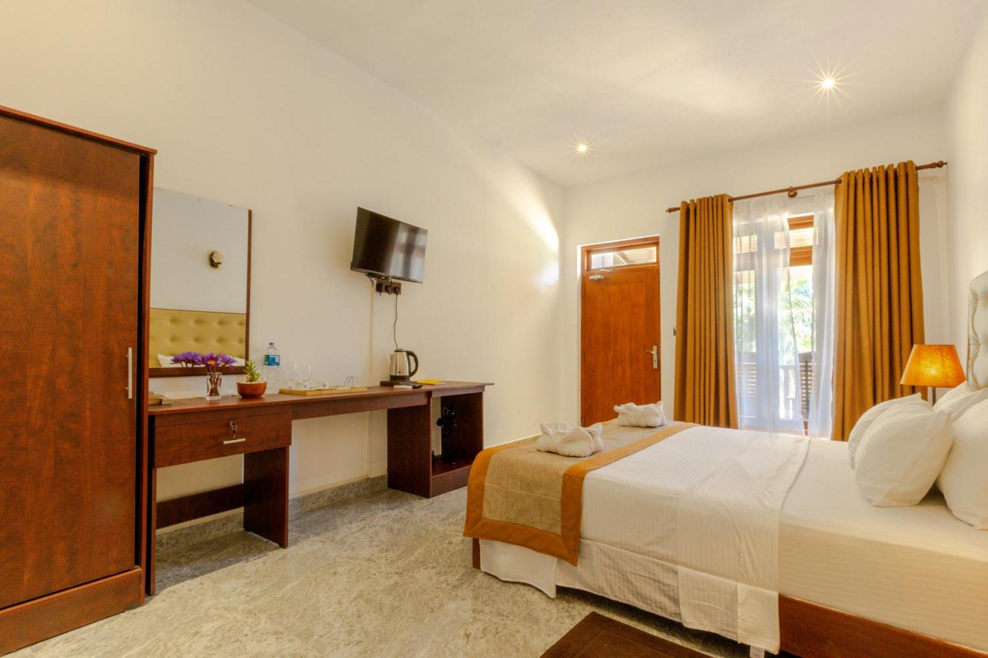 Elysia Sigiriya Hotel Дамбула Екстериор снимка