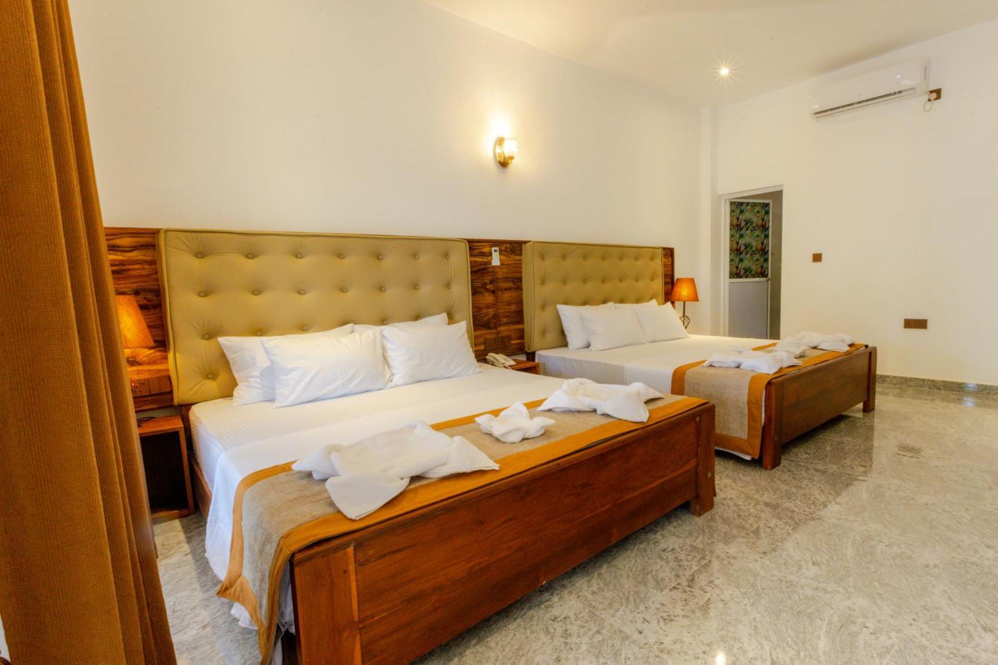Elysia Sigiriya Hotel Дамбула Екстериор снимка
