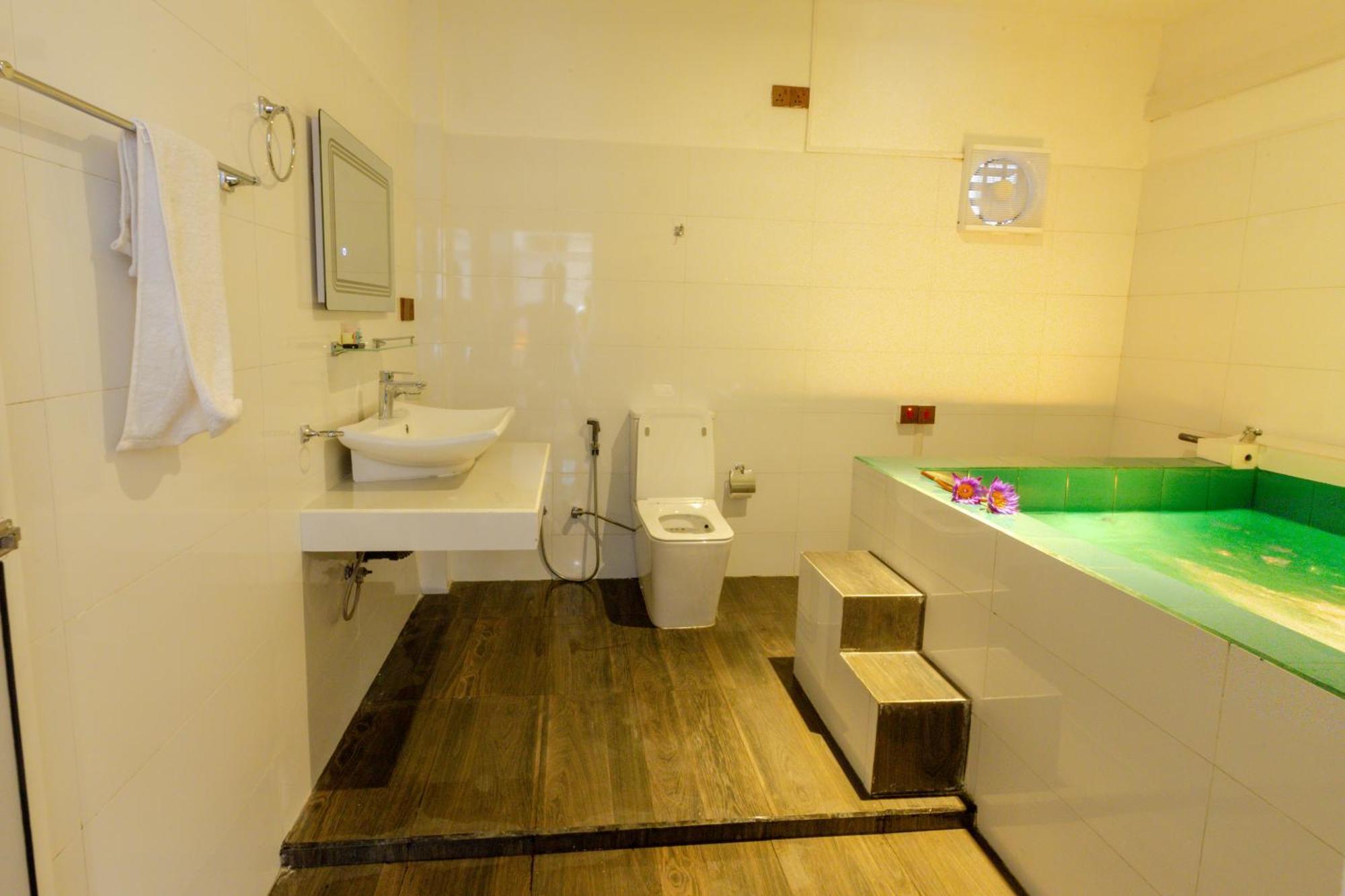 Elysia Sigiriya Hotel Дамбула Екстериор снимка