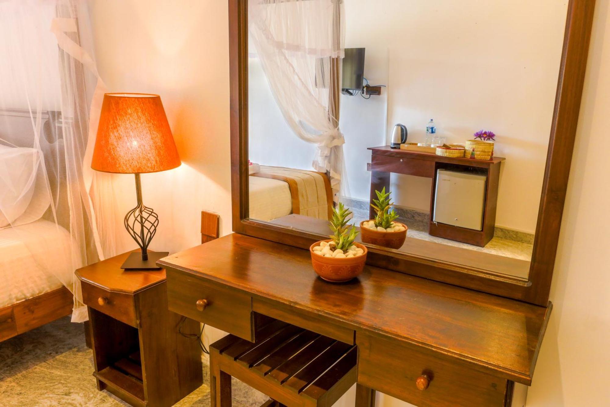 Elysia Sigiriya Hotel Дамбула Екстериор снимка