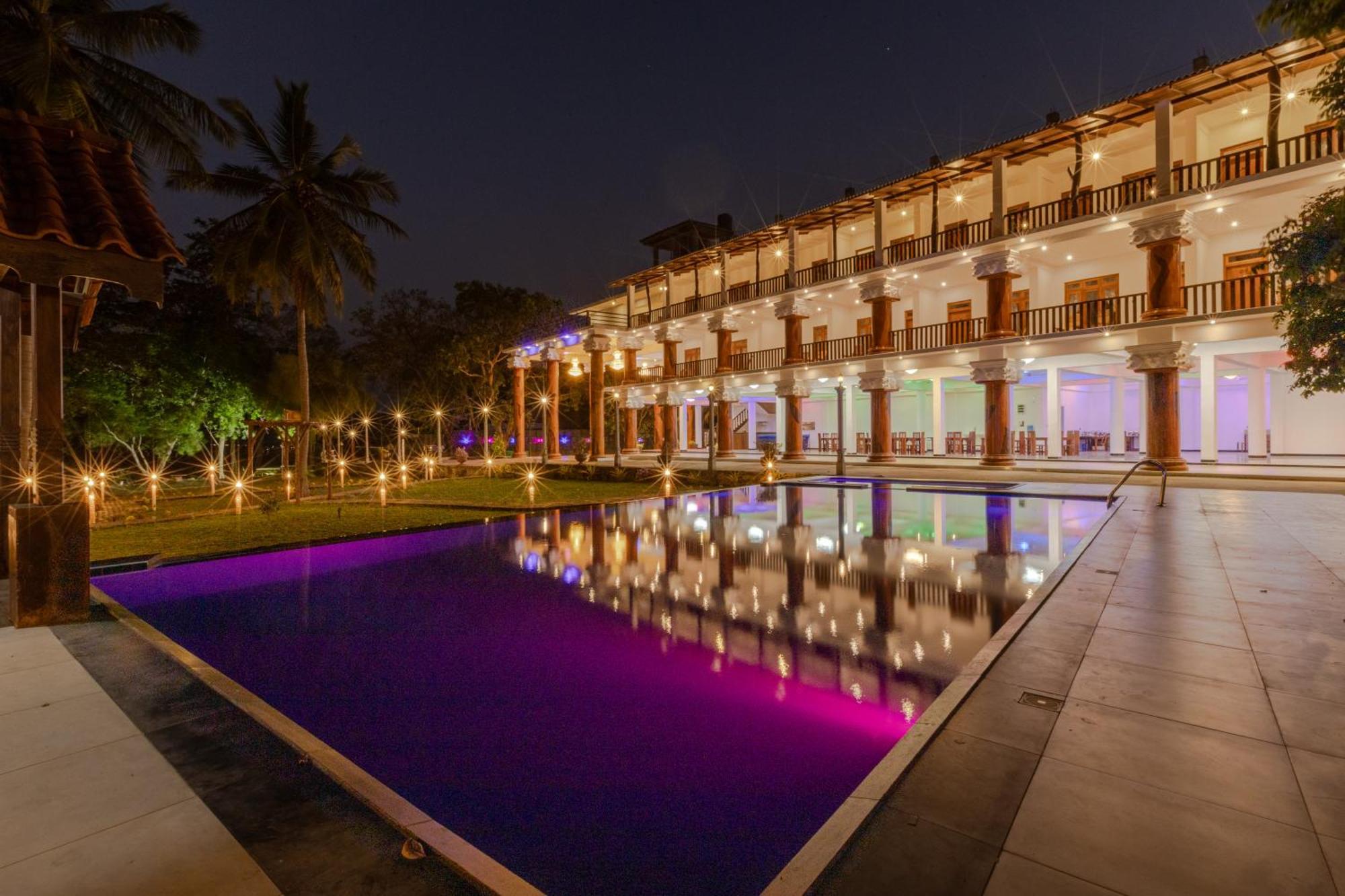 Elysia Sigiriya Hotel Дамбула Екстериор снимка
